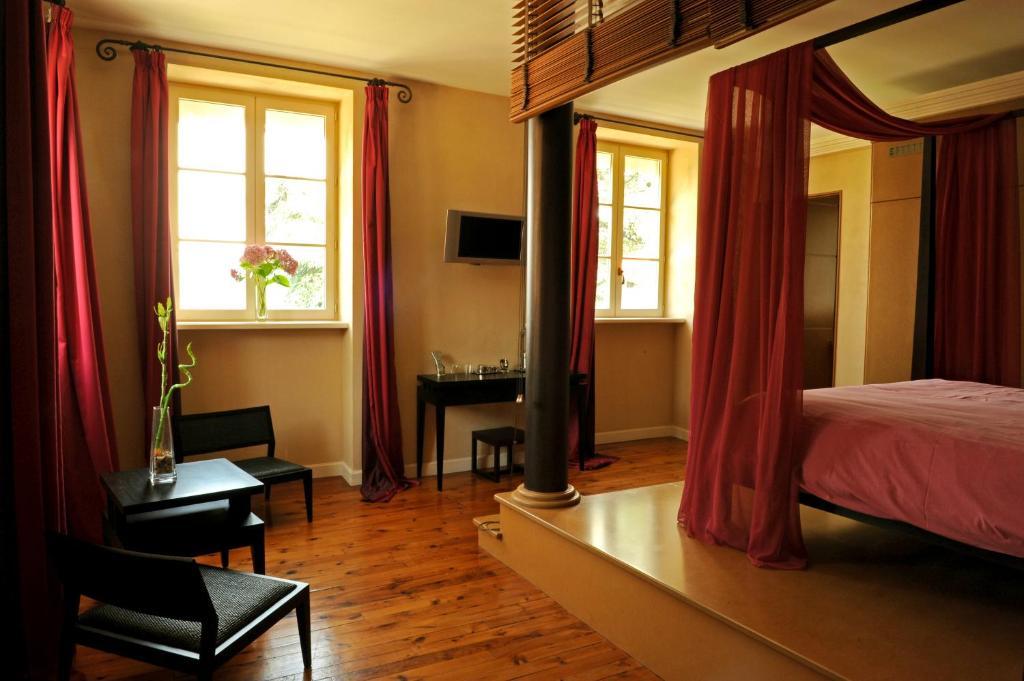 Logis De Nantas Bed & Breakfast Saint-Jean-Bonnefonds Oda fotoğraf
