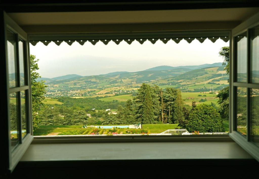 Logis De Nantas Bed & Breakfast Saint-Jean-Bonnefonds Dış mekan fotoğraf